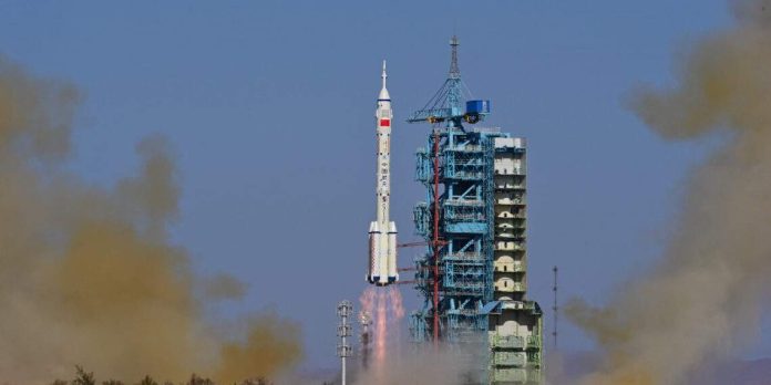 Корабль Шэньчжоу-17 вылетел к китайской космической станции Тяньгун | New-Science.ru