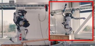 Робот Atlas во время демонстрации своей сноровки многократно нарушил технику безопасности Робот Atlas во время демонстрации своей сноровки многократно нарушил технику безопасности