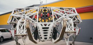 Стрип-клуб «Sapphire» в Лас-Вегасе нанял на работу экзоскелет-вышибалу Стрип-клуб «Sapphire» в Лас-Вегасе нанял на работу экзоскелет-вышибалу