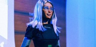 Польская компания назначила своим исполнительным директором робота с ИИ Польская компания назначила своим исполнительным директором робота с ИИ