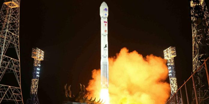 Северная Корея вывела на орбиту свой первый военный разведывательный спутник | New-Science.ru