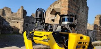 Робопес Spot приступил к патрулированию развалин Помпей Робопес Spot приступил к патрулированию развалин Помпей