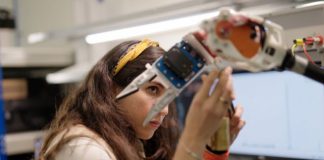 Dyson начнет выпуск роботов, выполняющих всю работу по дому Dyson начнет выпуск роботов, выполняющих всю работу по дому