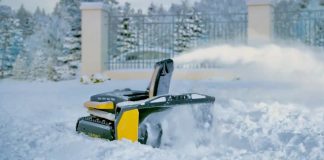 Модульный робот-дворник Yarbo с одинаковой легкостью косит траву, убирает снег и листья Модульный робот-дворник Yarbo с одинаковой легкостью косит траву, убирает снег и листья