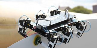 Робот BladeBUG инспектирует ветрогенераторы, ловко перемещаясь по лопастям турбин Робот BladeBUG инспектирует ветрогенераторы, ловко перемещаясь по лопастям турбин