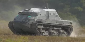 Агентство DARPA представило 12-тонный роботанк с зелеными светящимися глазами Агентство DARPA представило 12-тонный роботанк с зелеными светящимися глазами