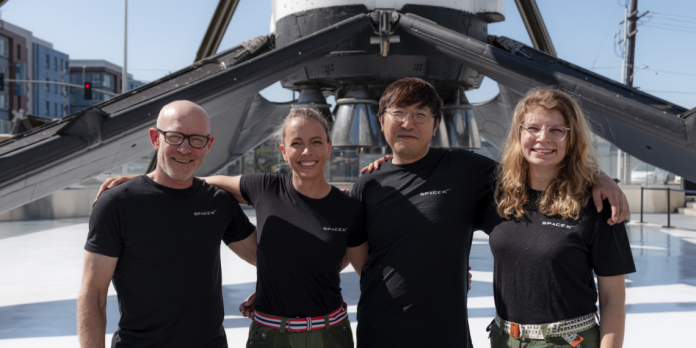 SpaceX анонсирует «Фрам2» — первую миссию с астронавтами, которая пролетит над полюсами Земли | New-Science.ru