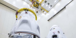 Впервые две капсулы Crew Dragon одновременно готовы к старту | New-Science.ru Впервые две капсулы Crew Dragon одновременно готовы к старту | New-Science.ru