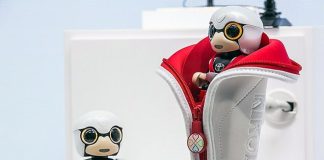 Toyota готовится к серийному выпуску миниатюрного робота-помощника Kirobo Toyota готовится к серийному выпуску миниатюрного робота-помощника Kirobo
