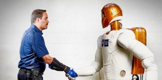 Робо-перчатка, разработанная NASA, удвоит силу человека Робо-перчатка, разработанная NASA, удвоит силу человека