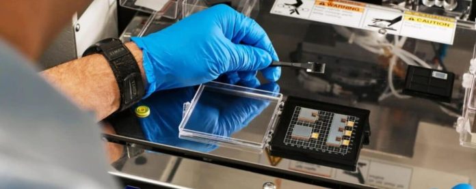 IBM планирует обучать искусственный интеллект быстрее, чем когда-либо, с помощью своих оптических процессоров | New-Science.ru