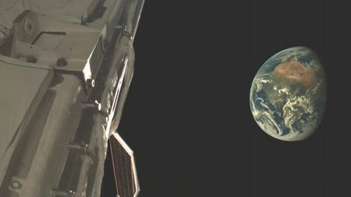 Космические силы США опубликовали фото с таинственного орбитального космического самолета X-37B | New-Science.ru