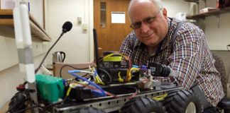 Понимающий человеческую речь робот поможет будущим беспилотникам стать «умнее» Понимающий человеческую речь робот поможет будущим беспилотникам стать «умнее»