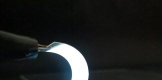 Использование рыбьей чешуи, чтобы сделать носимую электронику более устойчивой | New-Science.ru Использование рыбьей чешуи, чтобы сделать носимую электронику более устойчивой | New-Science.ru