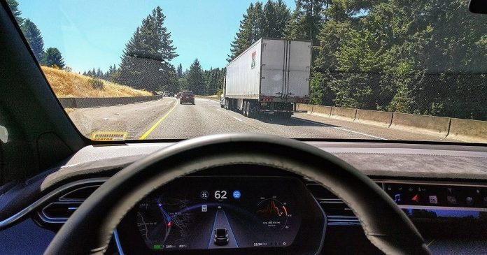 Антивирусная компания McAfee успешно взломала две модели Tesla | New-Science.ru