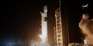 SpaceX запустила 2 частных корабля на Луну | New-Science.ru SpaceX запустила 2 частных корабля на Луну | New-Science.ru