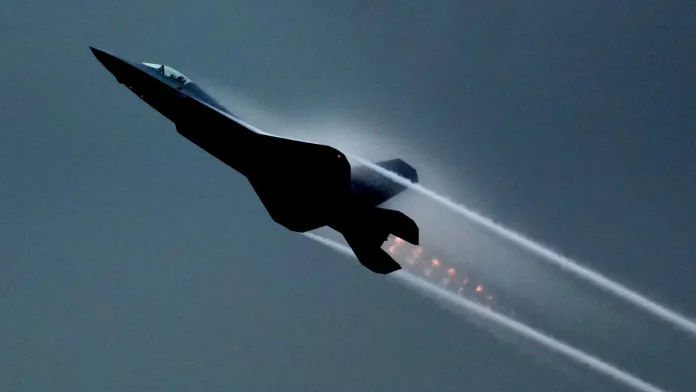 Китай заявил о рекордно малой заметности своего палубного истребителя J-35 | New-Science.ru