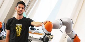 Новый робот из MIT научился распознавать абсолютно незнакомые объекты Новый робот из MIT научился распознавать абсолютно незнакомые объекты