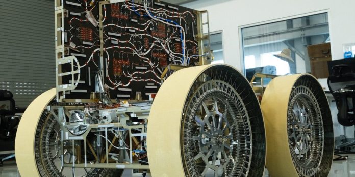 Компания Astrolab доставит на Луну четыре научных прибора NASA с помощью лунохода FLIP | New-Science.ru
