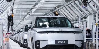 Китайский автопроизводитель XPENG запускает собственное роботакси на базе ИИ для конкуренции с Tesla | New-Science.ru Китайский автопроизводитель XPENG запускает собственное роботакси на базе ИИ для конкуренции с Tesla | New-Science.ru