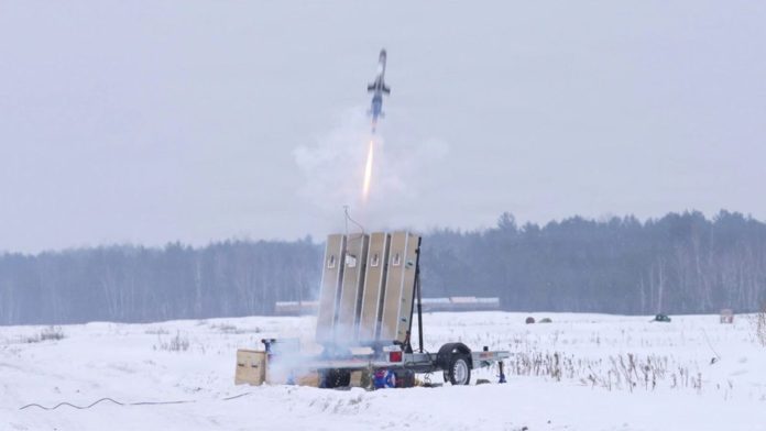 Армия США приступила к испытаниям в Европе нового перехватчика дронов IonStrike с возможностью перенацеливания в полёте | New-Science.ru