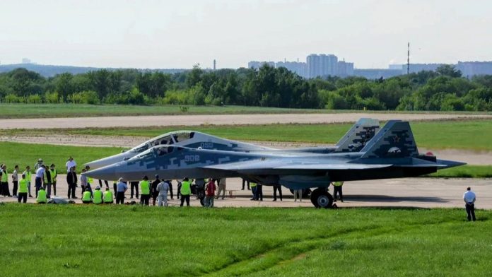 Россия представила двухместный Су-57Д способный управлять роем беспилотников | New-Science.ru
