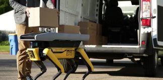 Знаменитый робопес Spot от Boston Dynamics готовится стать разносчиком посылок Знаменитый робопес Spot от Boston Dynamics готовится стать разносчиком посылок
